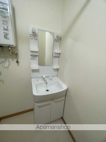 フロルドゥコルザIIの内装写真