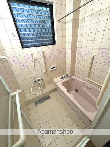 花隈町戸建の内装写真