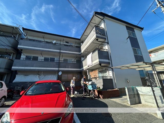 山本マンションの外観写真