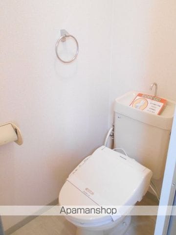 ファミール堀部III A棟の内装写真