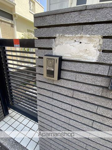 湘南新宿ライン高海 茅ケ崎駅 徒歩16分 2階建 築34年の玄関写真