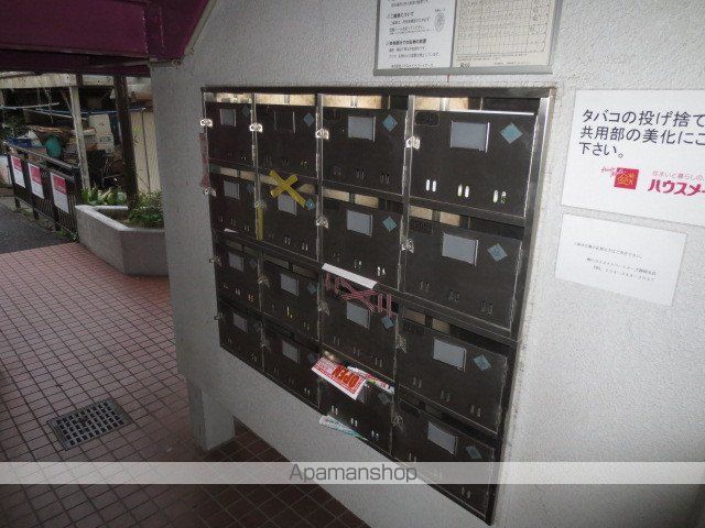 メゾンカルフールの玄関写真