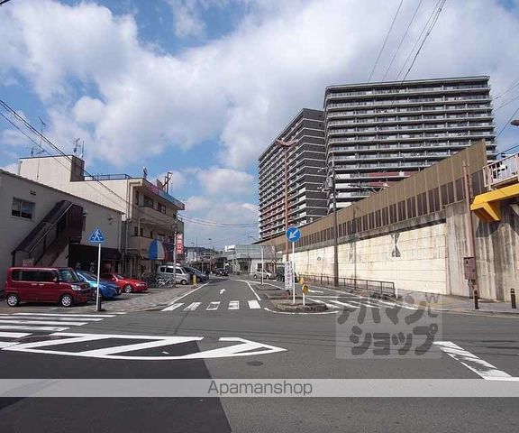 エバー・グリーン六地蔵駅前の周辺写真