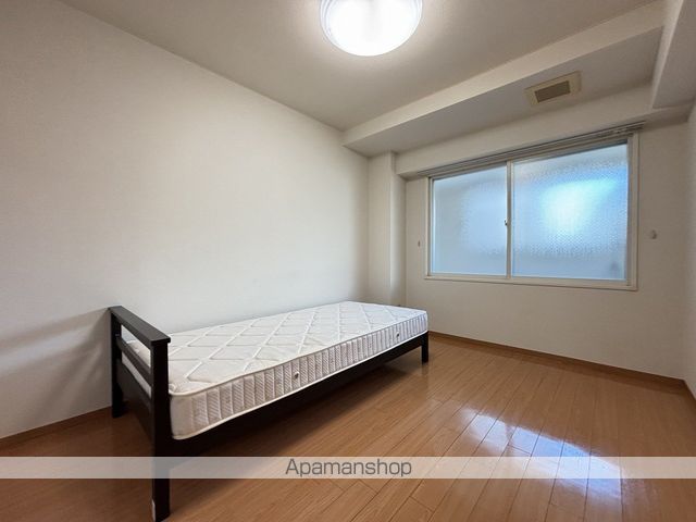 ロイヤルシティ参番館若松町の内装写真