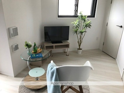 ＧＲＡＮＤ三軒茶屋ＷＥＳＴ[1K/25.77m2]のリビング・居間2