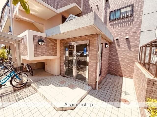 ラシャンテ武庫之荘の玄関写真