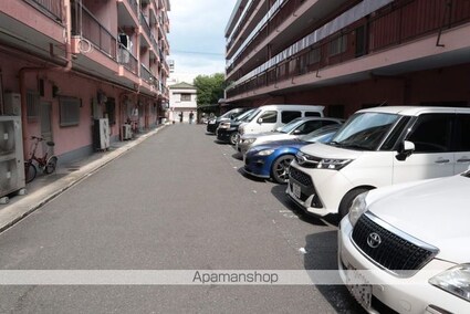 エルロード住吉７号館[2LDK/61m2]の駐車場3