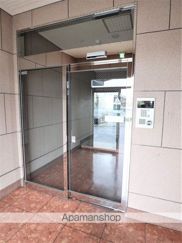 社会人限定 メゾンひねのの玄関写真