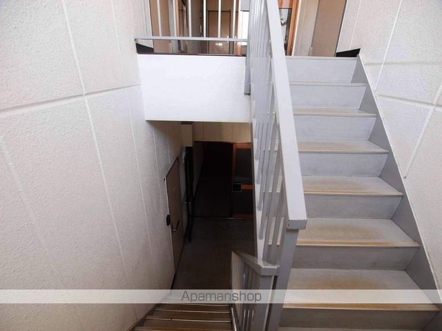 コスモハイツの玄関写真