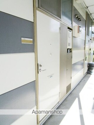 レオパレスＢａｎ[1K/19.87m2]のエントランス1