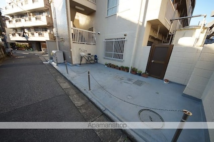 白菊マンション[1K/23.31m2]の駐車場2