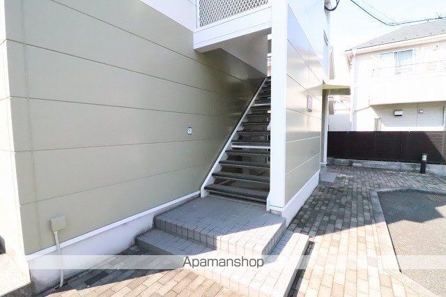 レオパレス大塚山の玄関写真