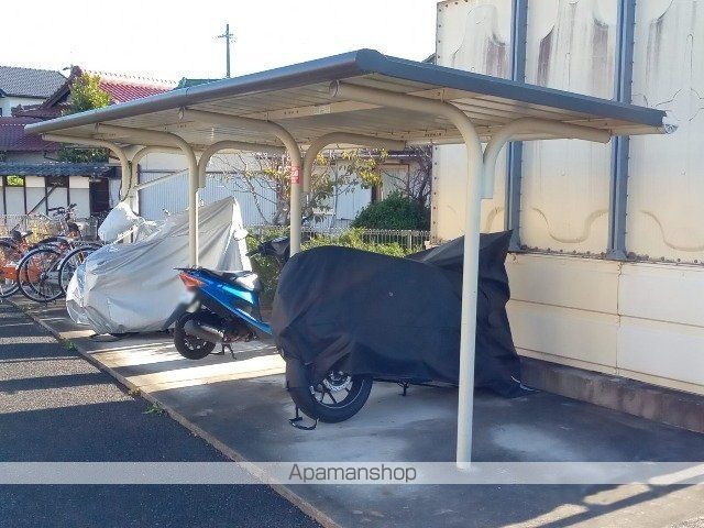 レオパレスパインツリーの外観写真
