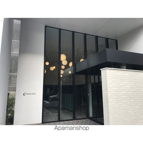コンフォリア江坂の外観写真