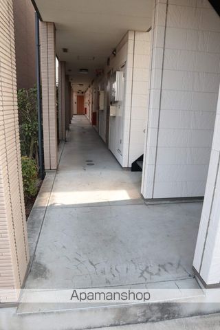 フジパレス浜寺サウスIII番館の玄関写真
