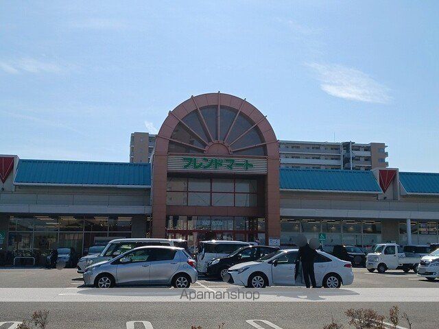シャンヴィルIII番館の周辺写真