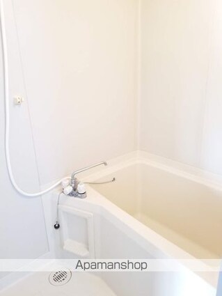 イーストレトアＳ[1K/32.44m2]のバス