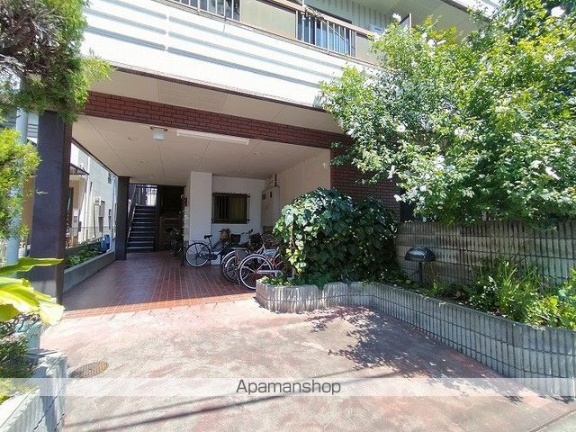 橋本マンションの玄関写真