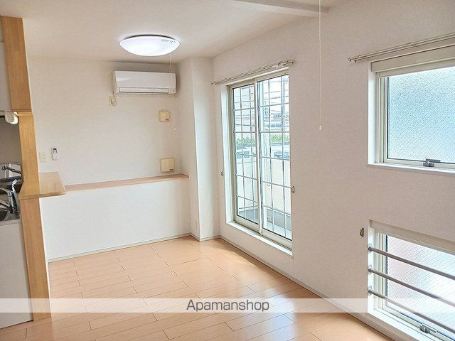 アザレア由の内装写真