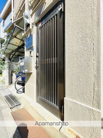 住友ビルの玄関写真