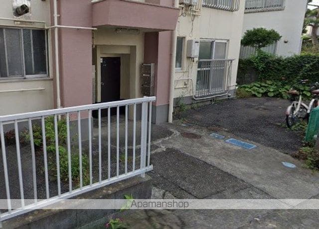 鎌倉マンションFの玄関写真
