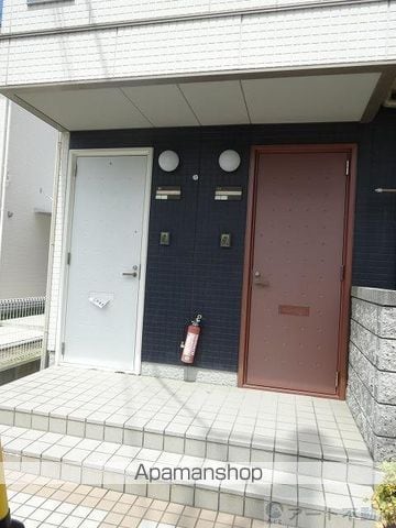 サリーレ・ピーノ南吉田 A棟の玄関写真