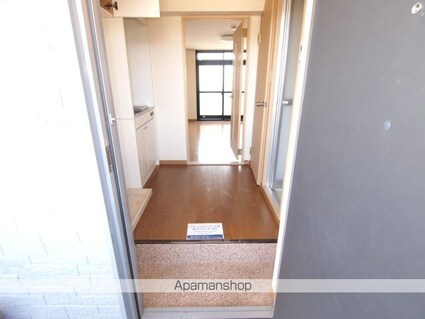 レオパレスウィステリアガーデン[1K/26.49m2]の玄関