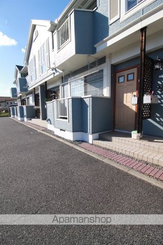 マーヴェラス21の玄関写真