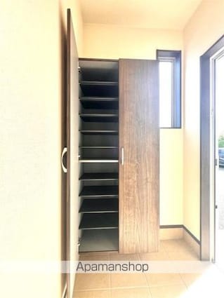 Ｃｈａｍｐｓ　ｄｅ　ｆｌｅｕｒｓ　Ｂ（シャン・ド・フルール）メゾ[2LDK/55.58m2]の玄関