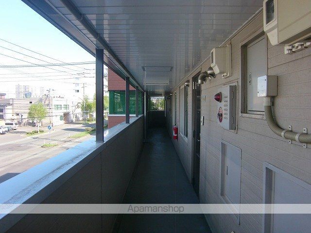 ラフォーレ新札幌Bの玄関写真