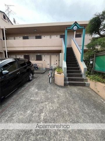 ラポール新伊丹の玄関写真