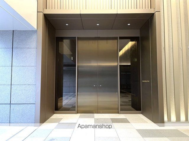 WORLD TOWER RESIDENCEの玄関写真
