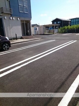 ハイレーク　コスモα[1K/36.28m2]の駐車場