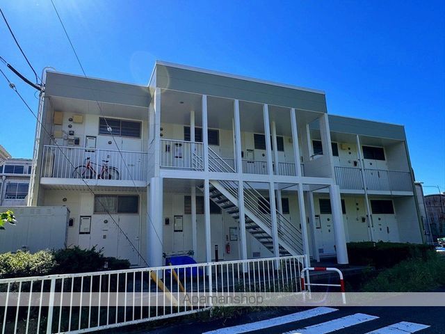 レオパレスソシアの玄関写真