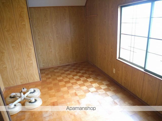 三笠市柏町貸家の内装写真