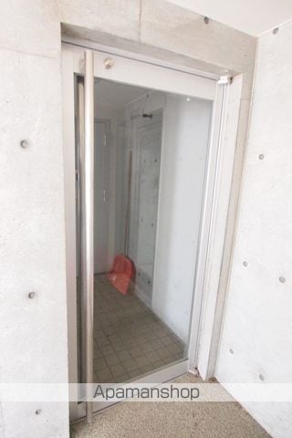 プレナス1の玄関写真