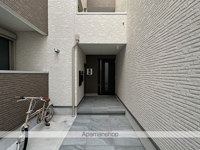 REGALEST 舟入南の玄関写真