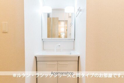 広島県三原市宮浦５丁目[1DK/38.81m2]の洗面所