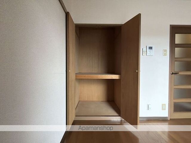 シャトー栄根IIの内装写真