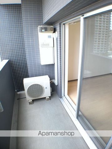 RESIUR−HUMEDAKITAの内装写真
