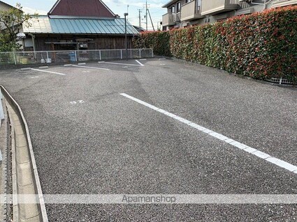 セジュール多賀[2LDK/61.8m2]の駐車場2