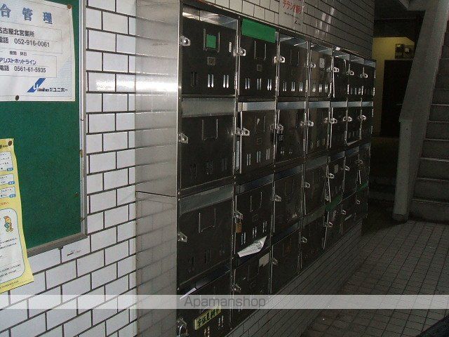 メゾンパール泉の玄関写真