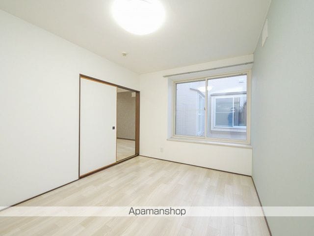 ピアコート平岡Eの内装写真