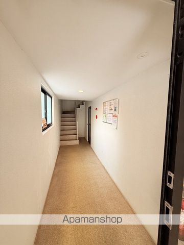 パークヒルズ中島公園の玄関写真