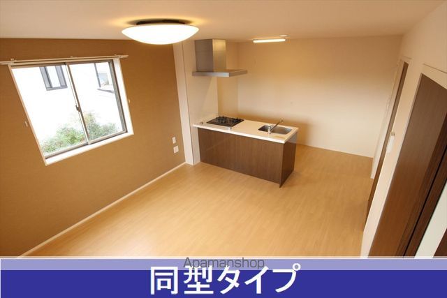 レジデンス蔵持の内装写真