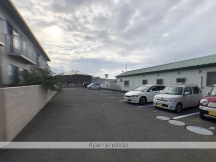 和歌山県和歌山市平井[3K/46.05m2]の駐車場1