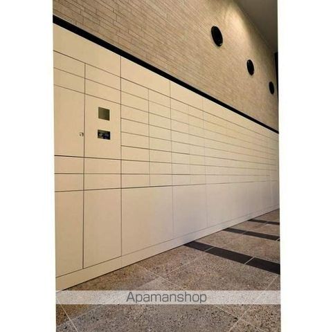 LIBR GRANT 西新宿WESTの玄関写真