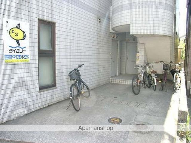 尚理園ビルの玄関写真