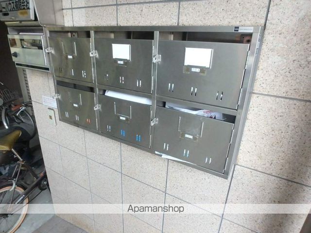ルナージュの玄関写真