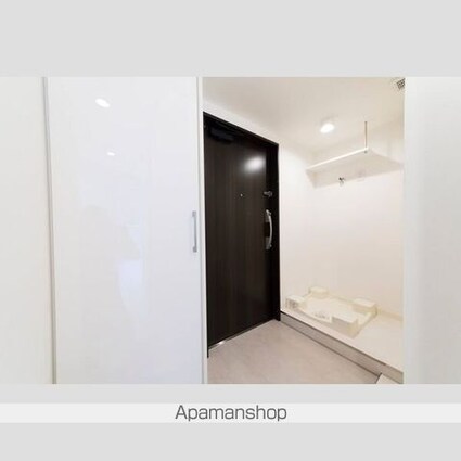 プラウドフラット浅草雷門[1R/25.35m2]の玄関